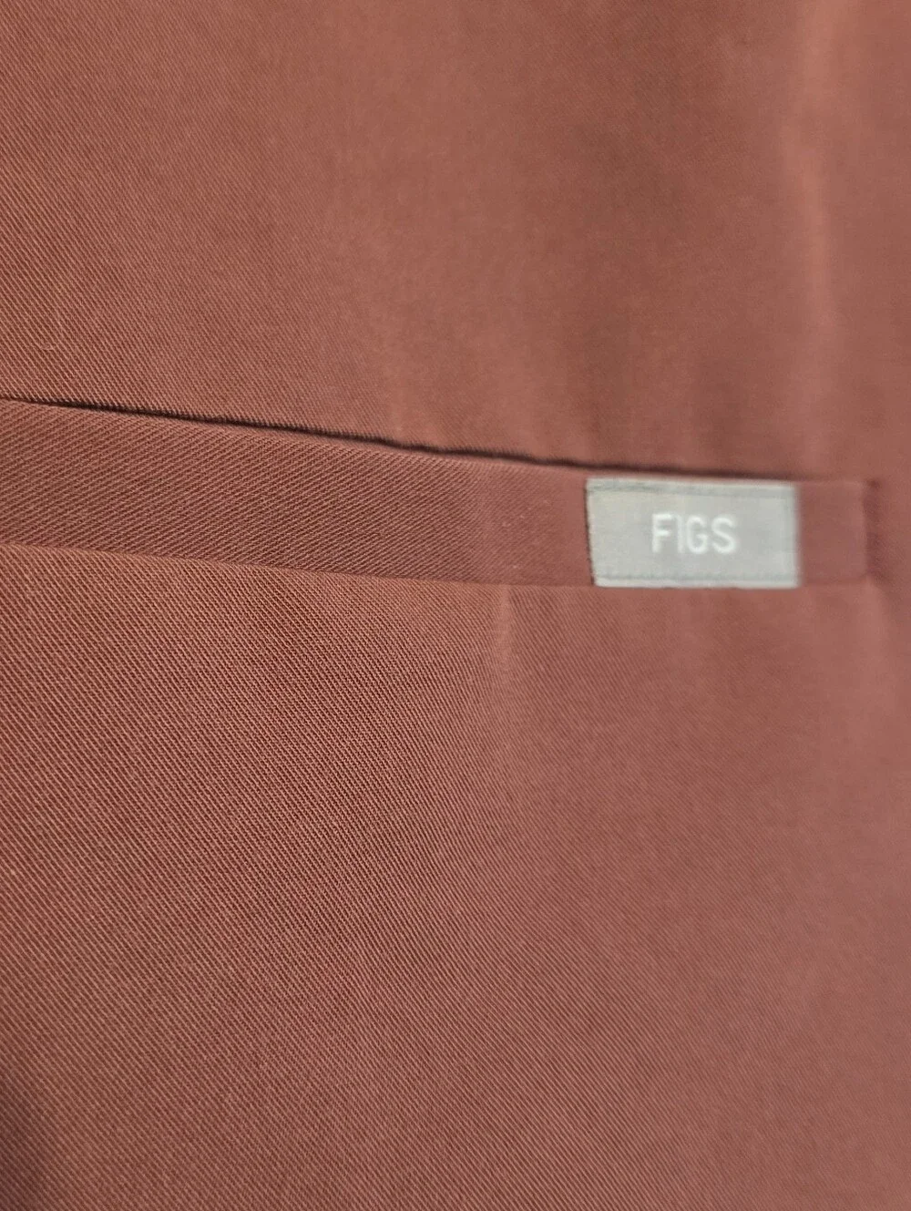 FIGS Burgundy Scrub Set - Casma 3-Pocket Top (M) & Livingston Pants (S) - Picture 4 of 10